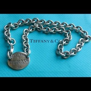 Tiffany & Co. Oval tag choker necklace